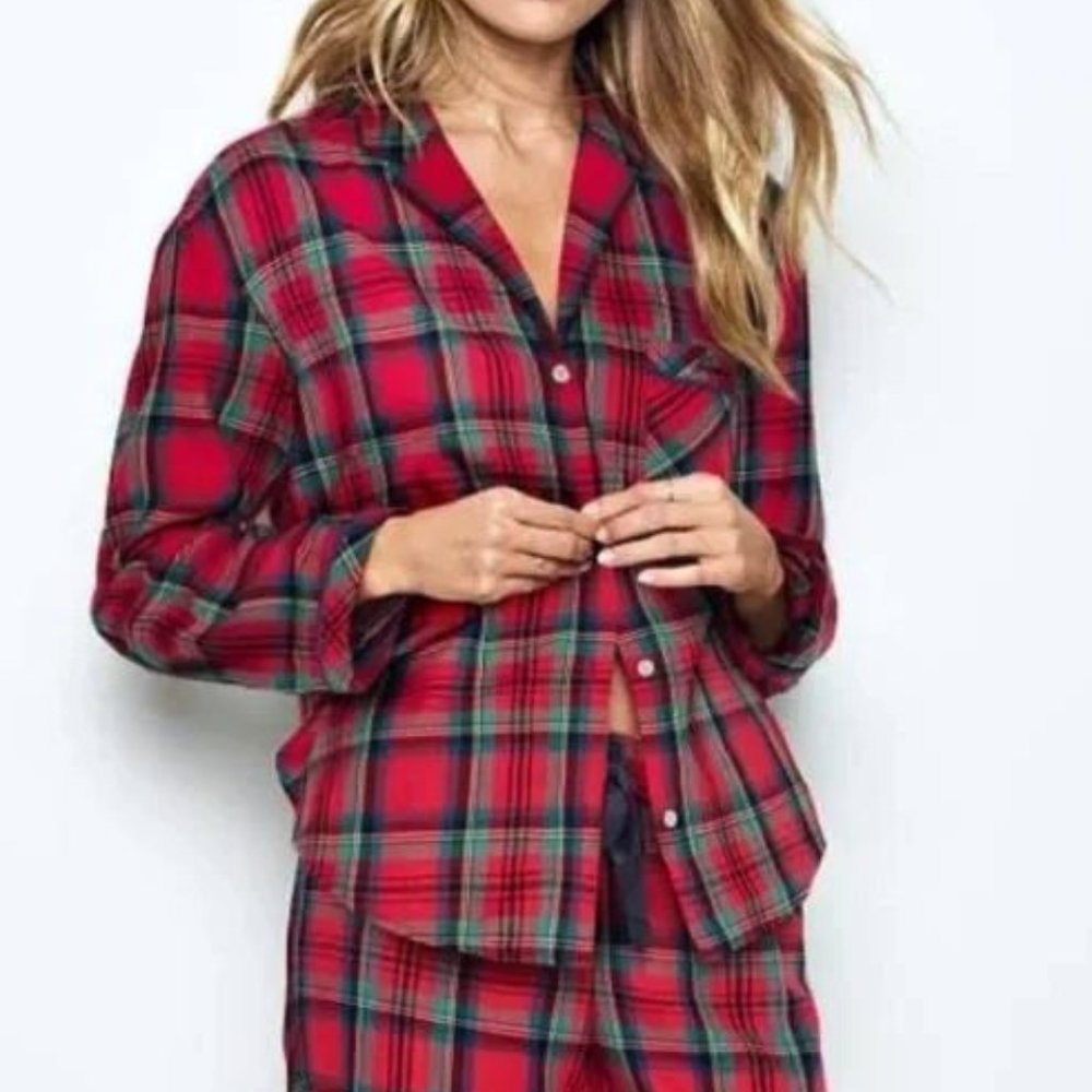 NWT Victorias Secret red plaid sleep shirt sz medium